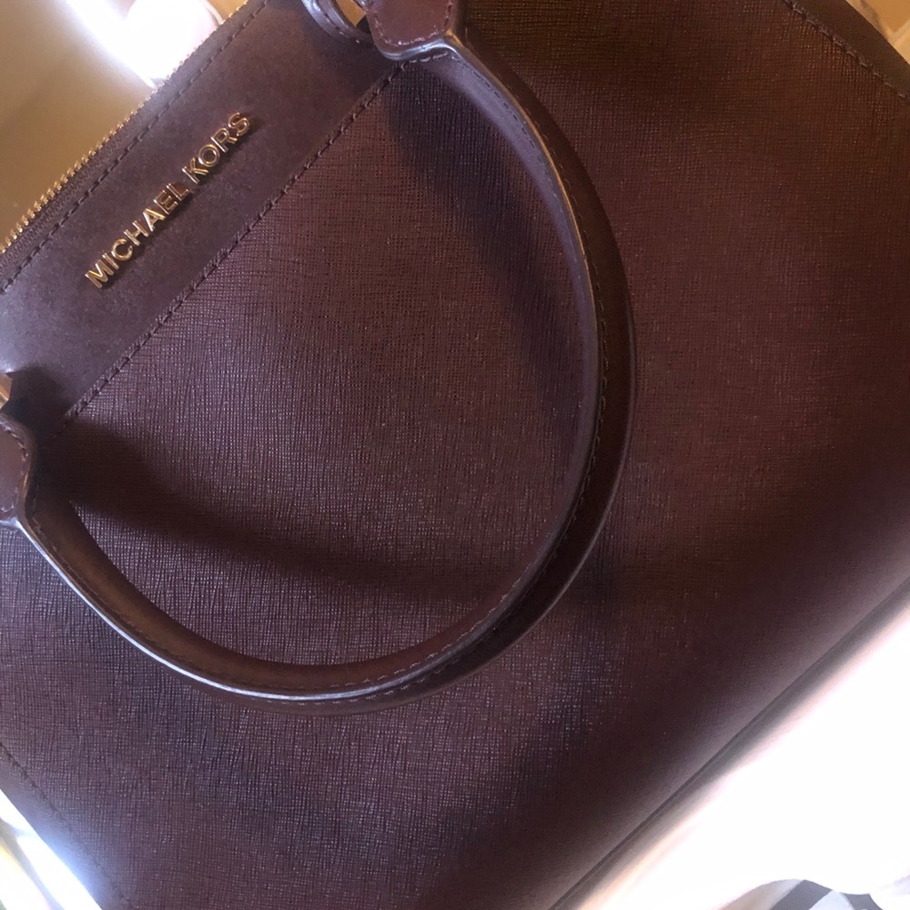 Like new Micheal Kors maroon bag